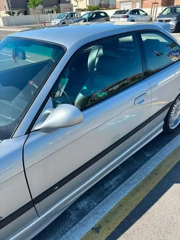 Usata BMW 318 140 CV (102 kW) 1994 Argento Coupé