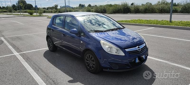 Usata Opel Corsa 80 CV (58 kW) 2009 Blu Berlina