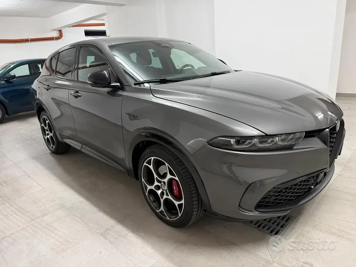 Usata Alfa Romeo Tonale 131 CV (96 kW) 2025 Grigio SUV
