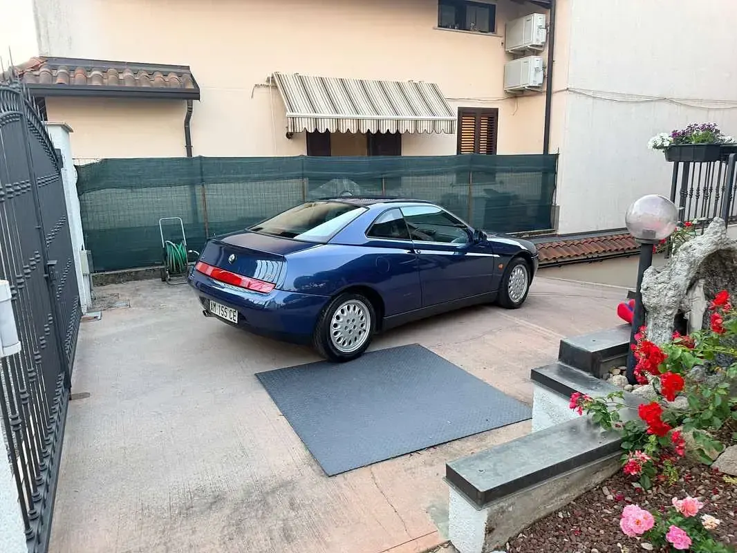 Usata Alfa Romeo GTV 201 CV (147 kW) 1996 Blu/azzurro Coupé