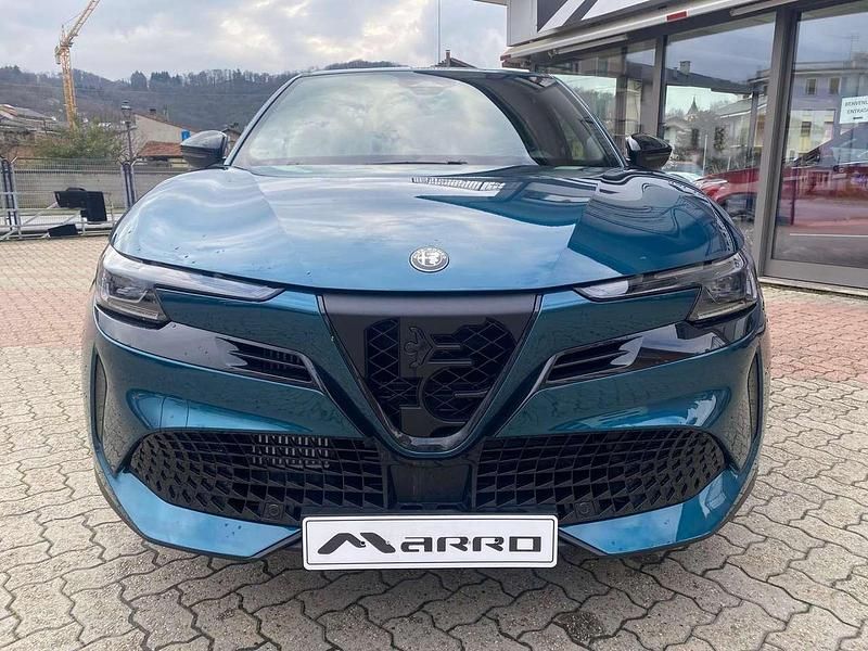 Nuova Alfa Romeo Junior Edizione Speciale 136 CV (100 kW) 2026 Blu navigli SUV