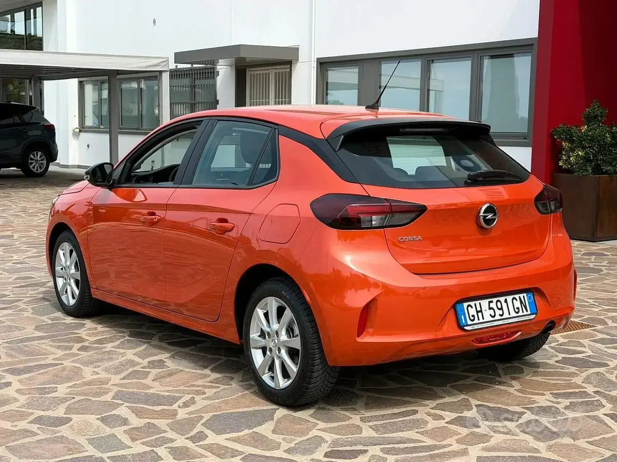 Usata Opel Corsa Elegance 102 CV (75 kW) 2021 Arancione Utilitaria