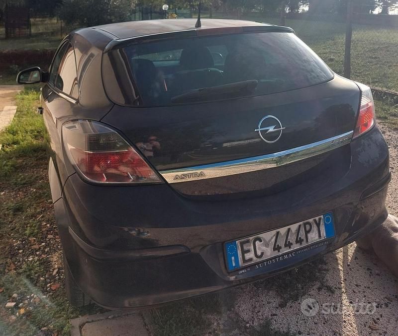 Usata Opel Astra GTC 110 CV (80 kW) 2010