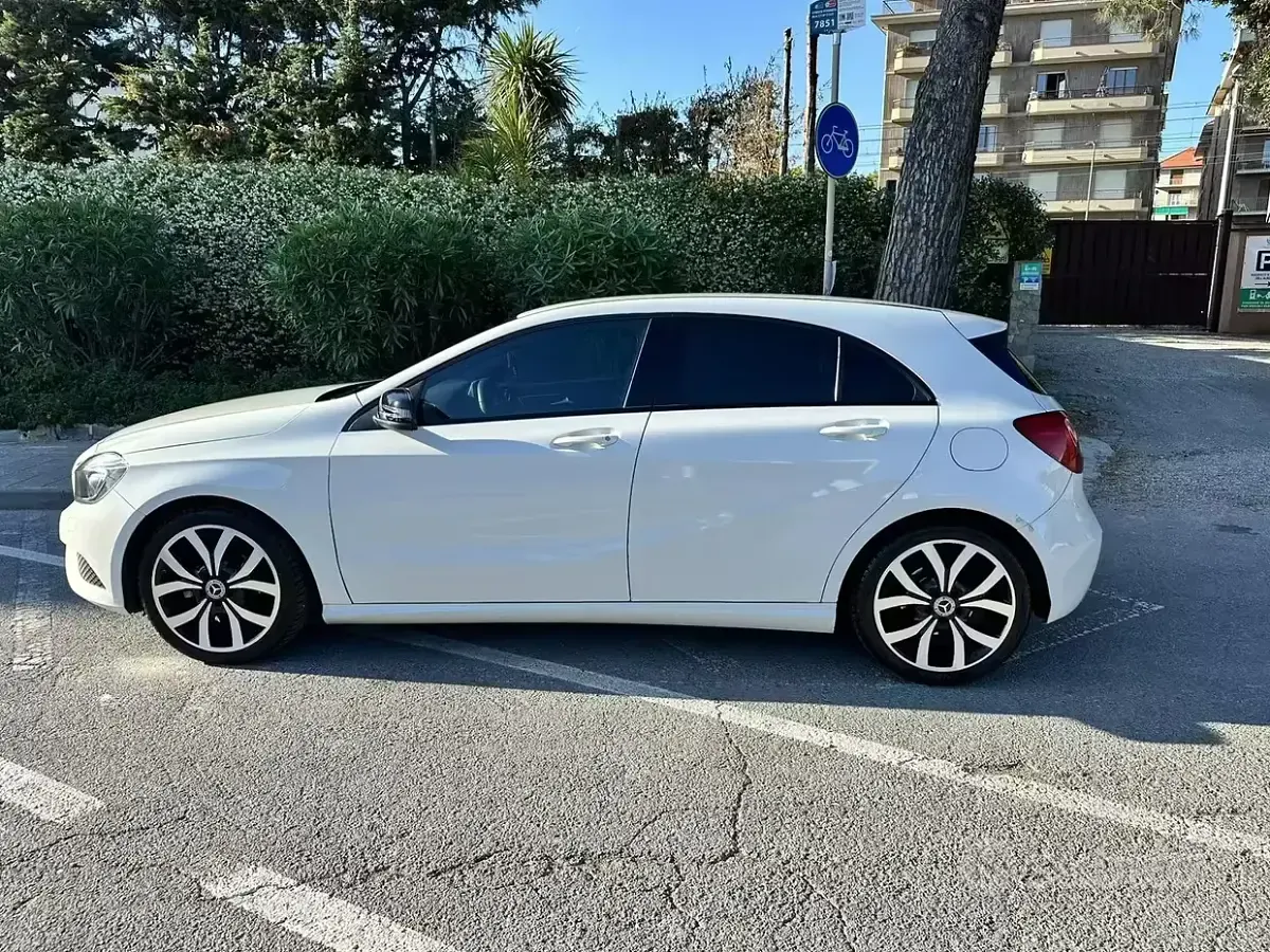 Usata Mercedes A180 Edition 122 CV (89 kW) 2015 Bianco Utilitaria
