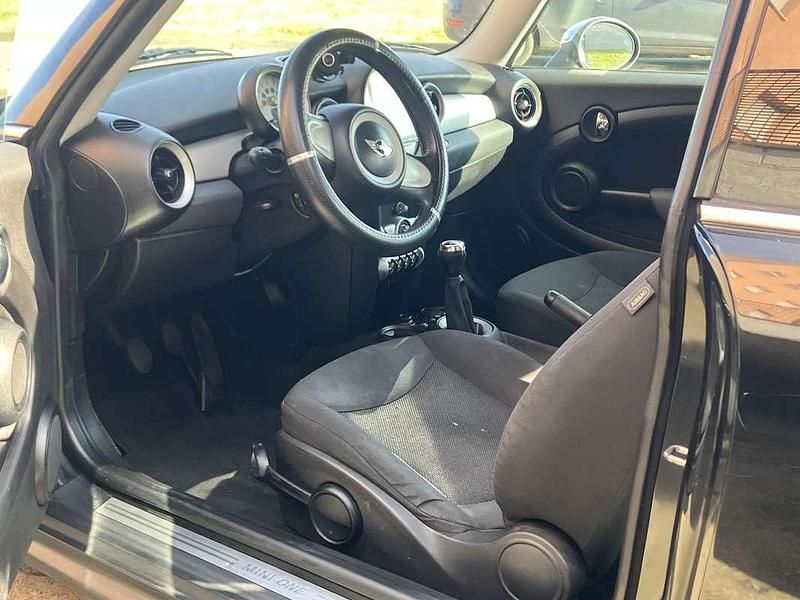 Usata Mini ONE 75 CV (55 kW) 2010 Utilitaria