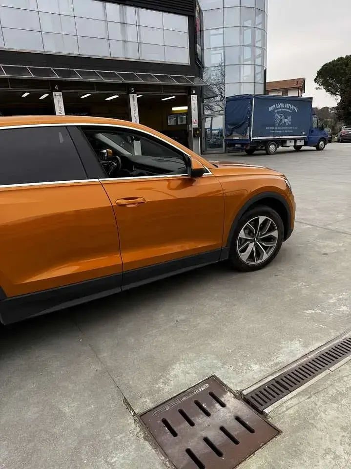 Usata Audi Q8 231 CV (169 kW) 2020 Arancione SUV