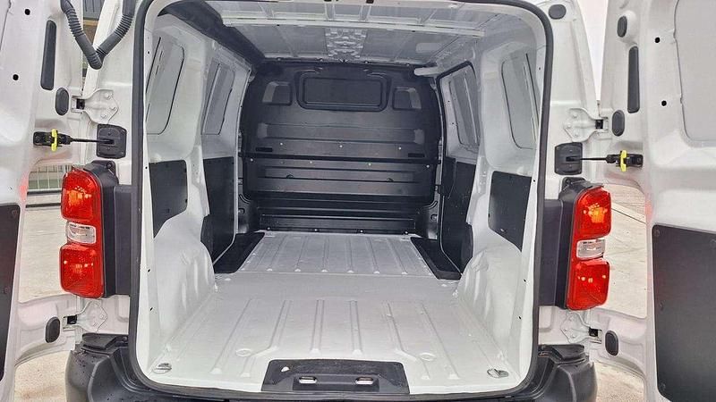 Usata Fiat Scudo 145 CV (106 kW) 2024 Bianco pastello Furgone