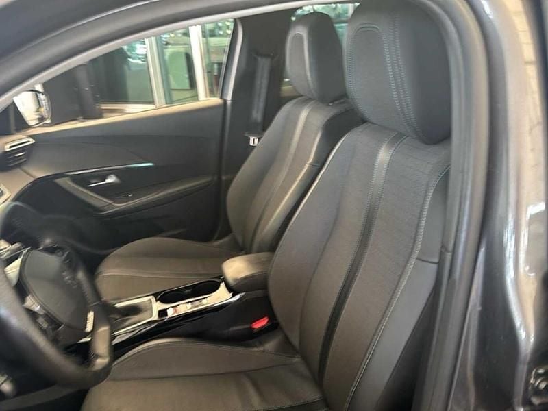 Usata Peugeot 2008 Allure 110 CV (80 kW) 2022 Grigio SUV