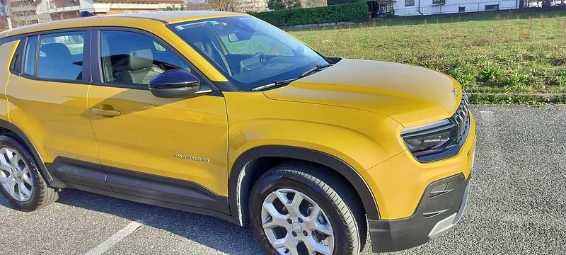 Usata Jeep Avenger Altitude 101 CV (74 kW) 2023 Giallo SUV
