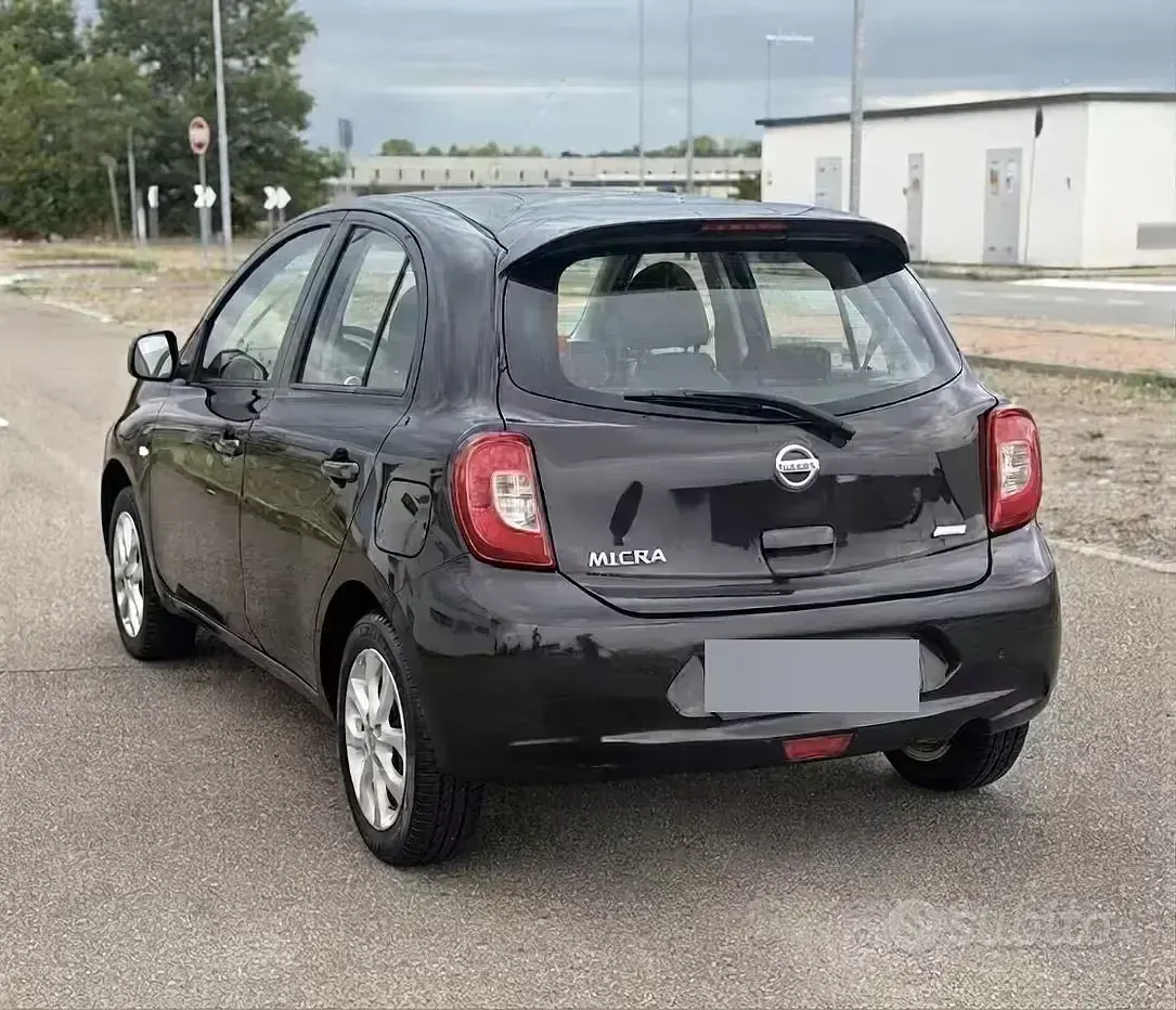 Usata Nissan Micra Tekna 80 CV (58 kW) 2014 Grigio Utilitaria