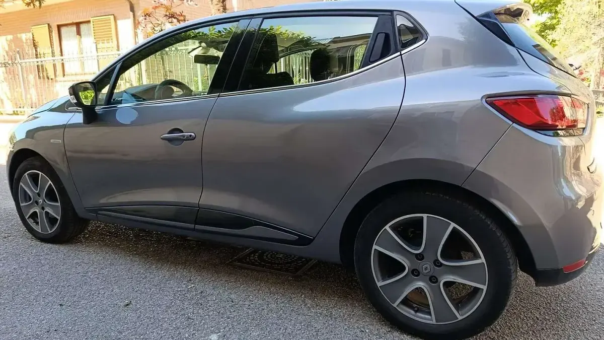 Usata Renault Clio IV 75 CV (55 kW) 2015 Berlina