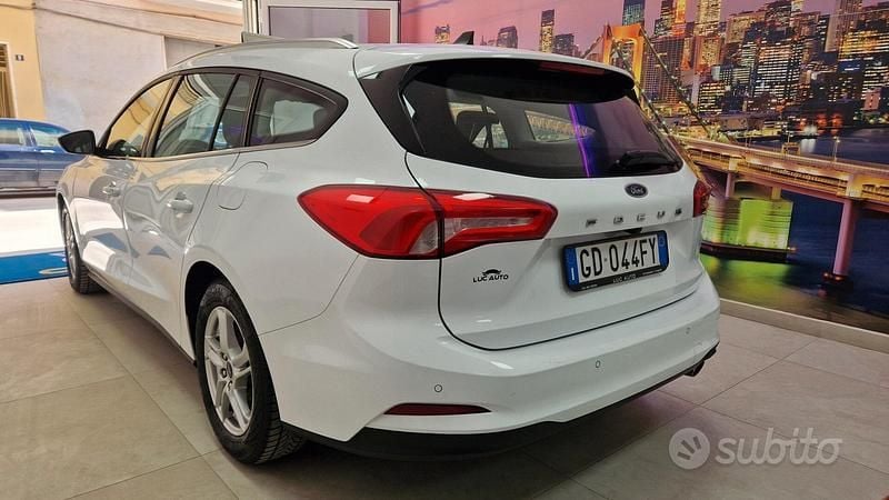 Usata Ford Focus Business Edition 120 CV (88 kW) 2020 Bianco Station wagon