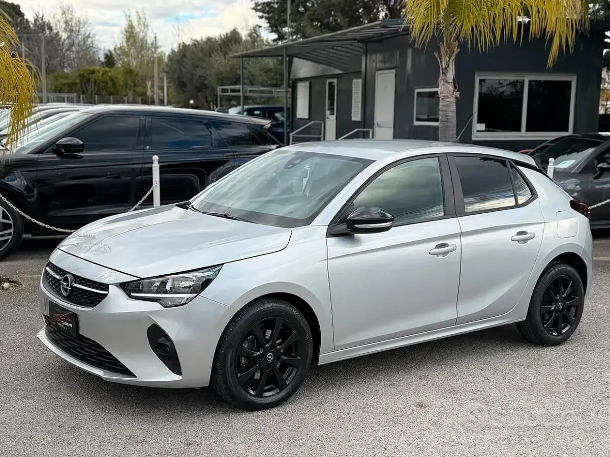 Usata Opel Corsa Edition 102 CV (75 kW) 2023 Grigio Utilitaria