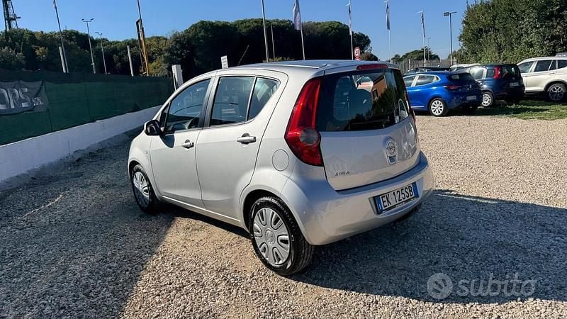 Usata Opel Agila Enjoy 94 CV (69 kW) 2011 Argento Utilitaria