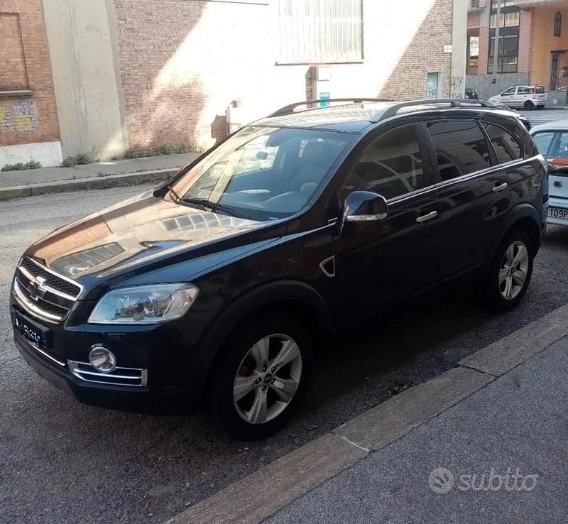 Usata Chevrolet Captiva LT 150 CV (110 kW) 2011 Nero SUV
