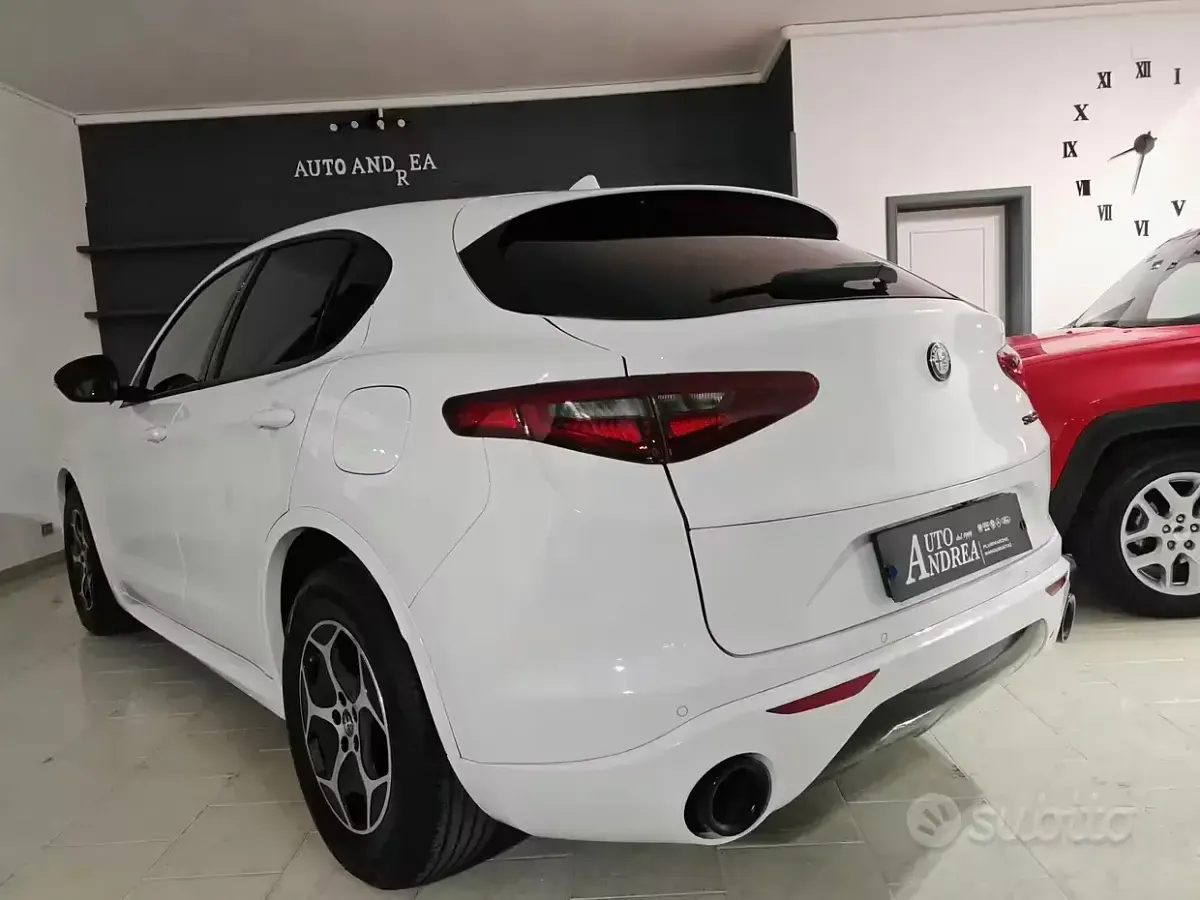 Usata Alfa Romeo Stelvio Super 160 CV (117 kW) 2022 Bianco SUV