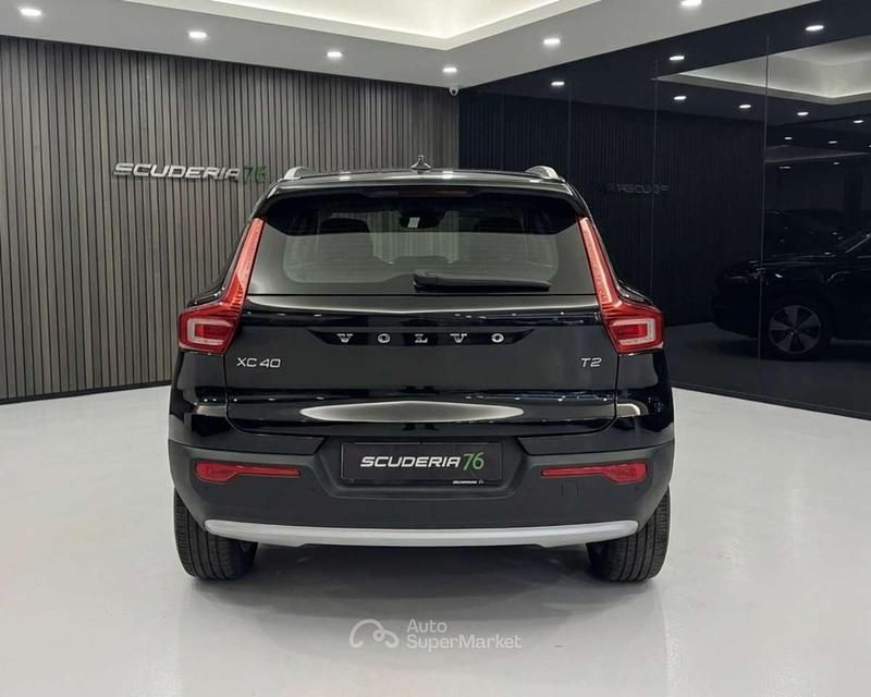 Usata Volvo XC40 Core 129 CV (94 kW) 2023 Onyx black SUV