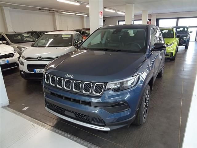 Blu/azzurro Nuova 2025 Jeep Compass Altitude SUV | 33.900 € - Immagine 1/4