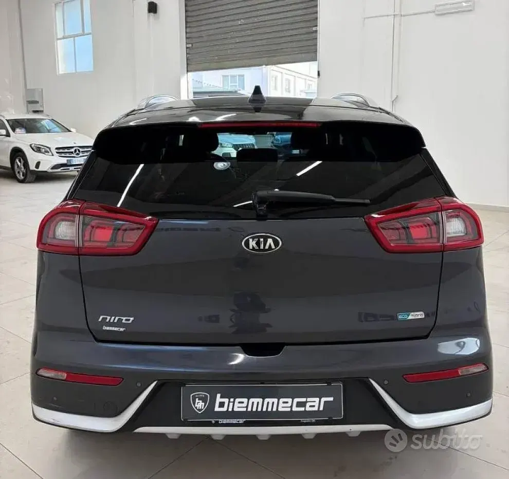 Usata Kia Niro 105 CV (77 kW) 2017 Bluazzurro SUV