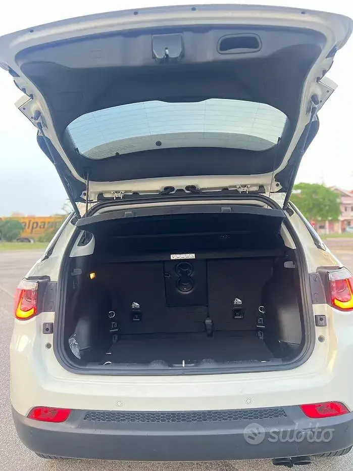 Usado Jeep Compass Limited 140 CV (102 kW) 2018 Blanco SUV