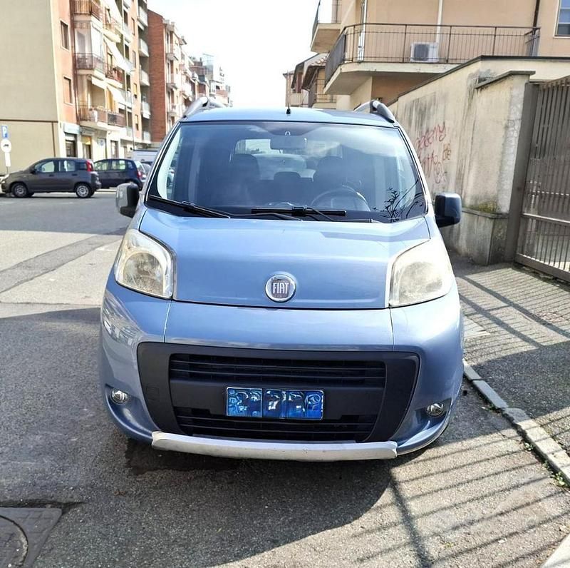 Usata Fiat Qubo Trekking 95 CV (69 kW) 2010 Azzurro Monovolume