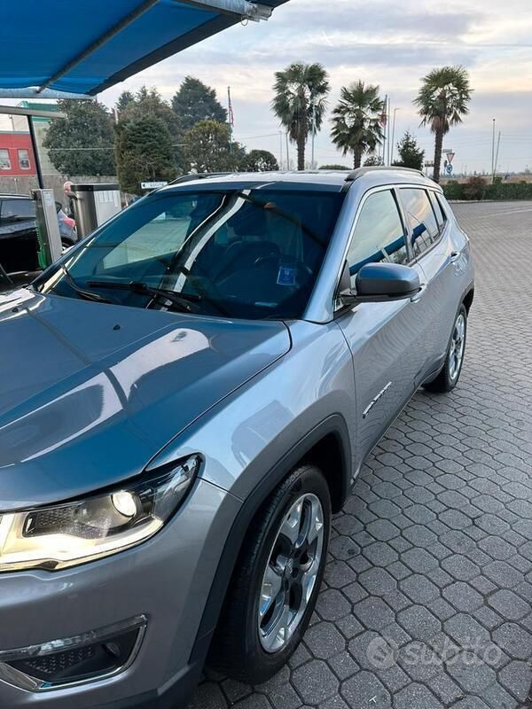 Usata Jeep Compass Limited 140 CV (102 kW) 2020 Grigio SUV