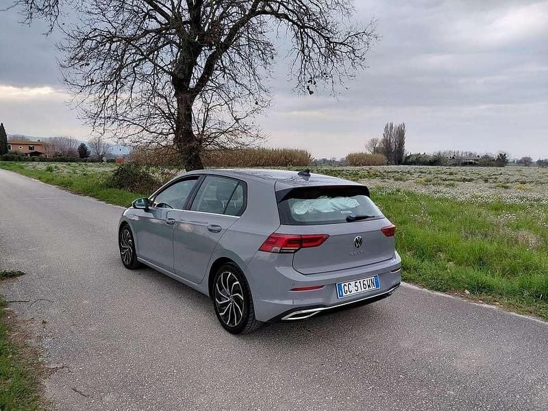 Usata VW Golf VIII Style 131 CV (96 kW) 2020 Berlina