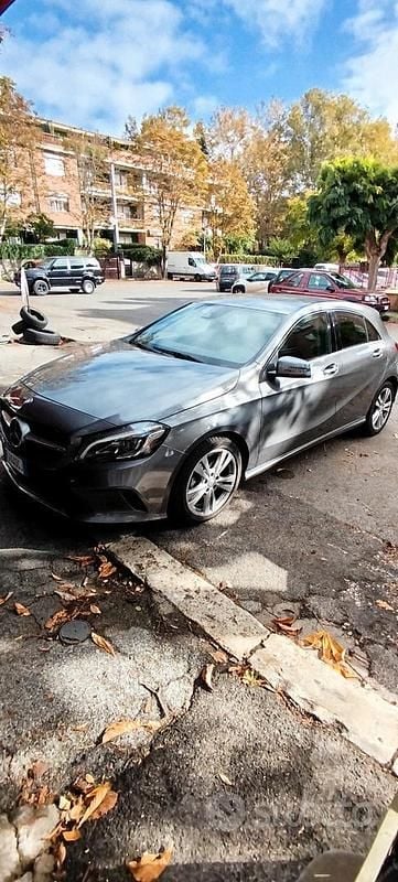 Usata Mercedes A200 Premium 136 CV (100 kW) 2017 Grigio Berlina