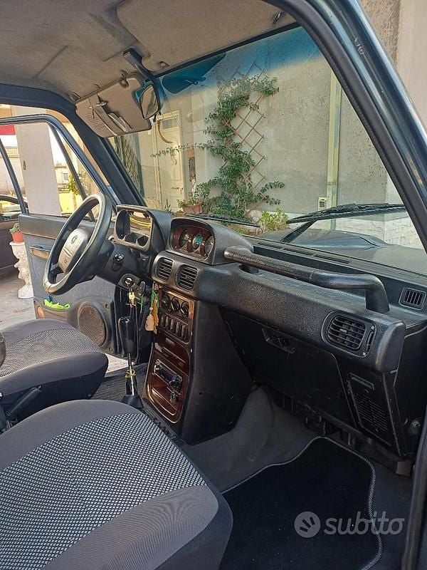 Usata Hyundai Galloper Comfort 100 CV (73 kW) 1999 Blu SUV