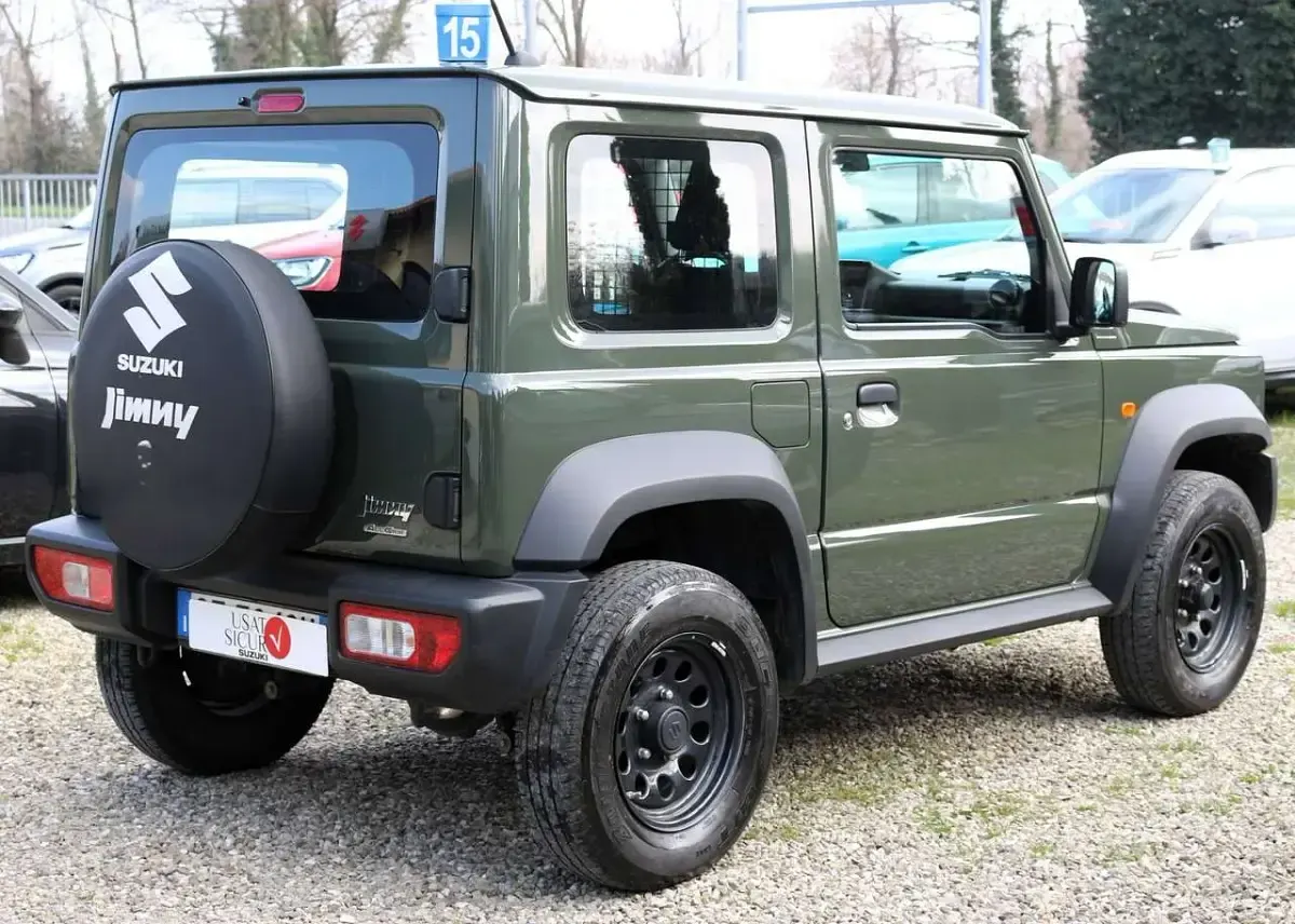 Usata Suzuki Jimny 102 CV (75 kW) 2021 Verde amazzonia SUV
