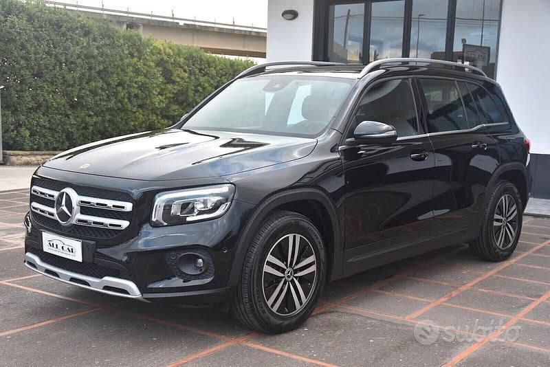 Usata Mercedes GLB200 Business 150 CV (110 kW) 2021 Nero SUV