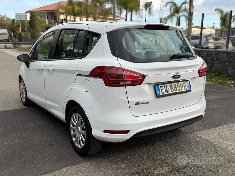 Usata Ford B-MAX 95 CV (69 kW) 2014 Bianco Monovolume