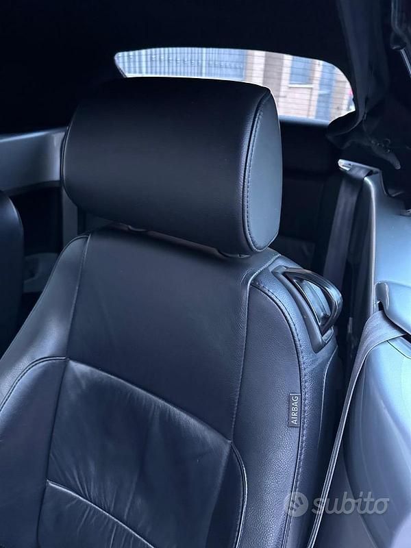 Usata VW New Beetle 105 CV (77 kW) 2004 Grigio Utilitaria