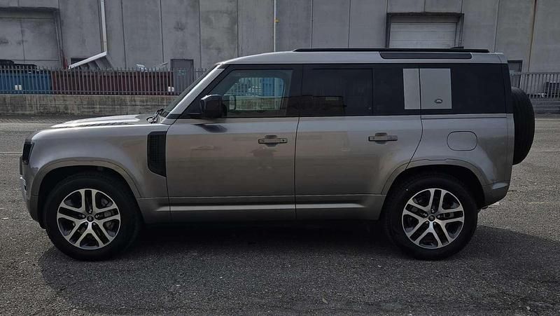 Usata Land Rover Defender HSE 300 CV (220 kW) 2022 Grigio SUV