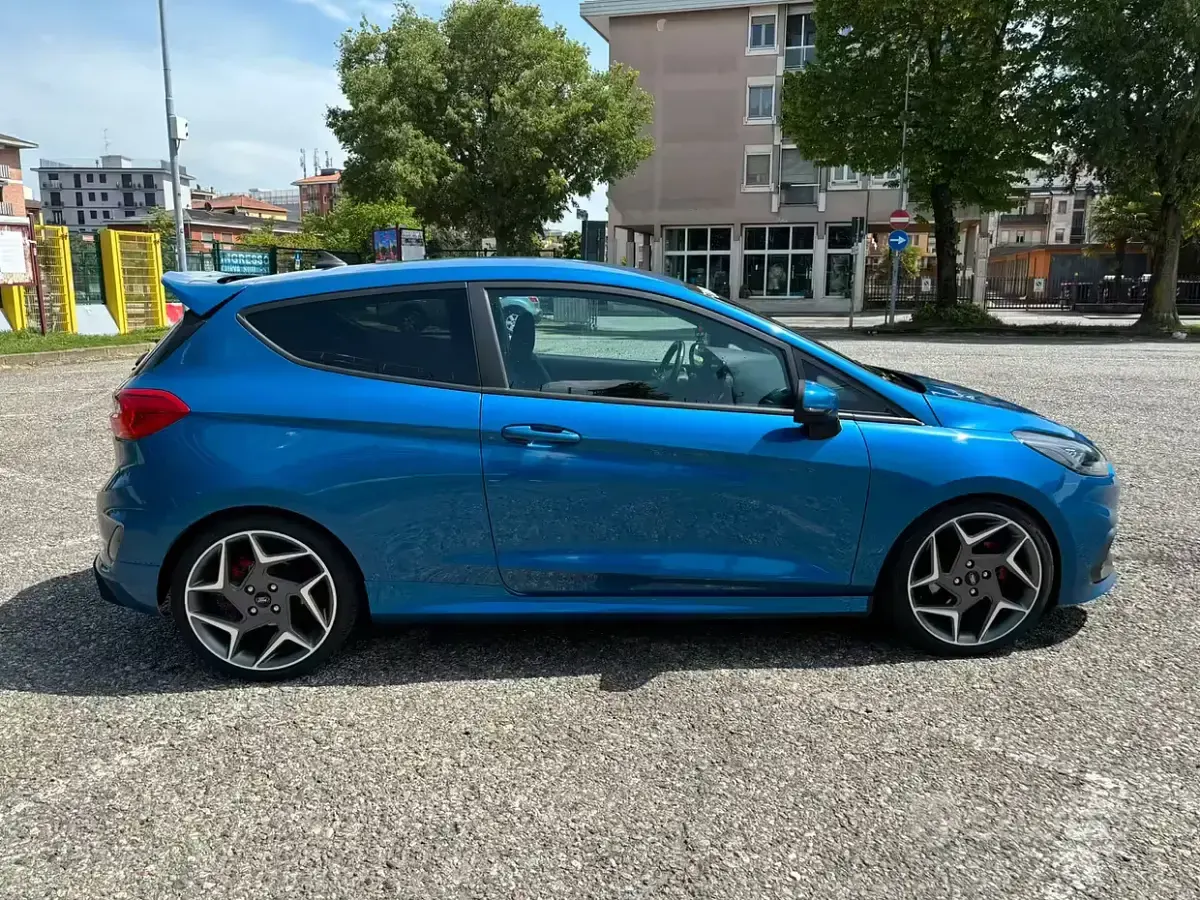 Usata Ford Fiesta Performance Edition 200 CV (147 kW) 2018 Bluazzurro Utilitaria