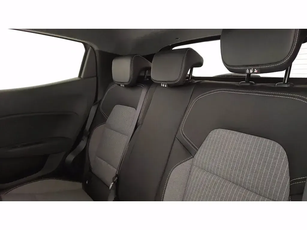 Usata Renault Clio Techno 91 CV (66 kW) 2025 Ceramic grey Utilitaria