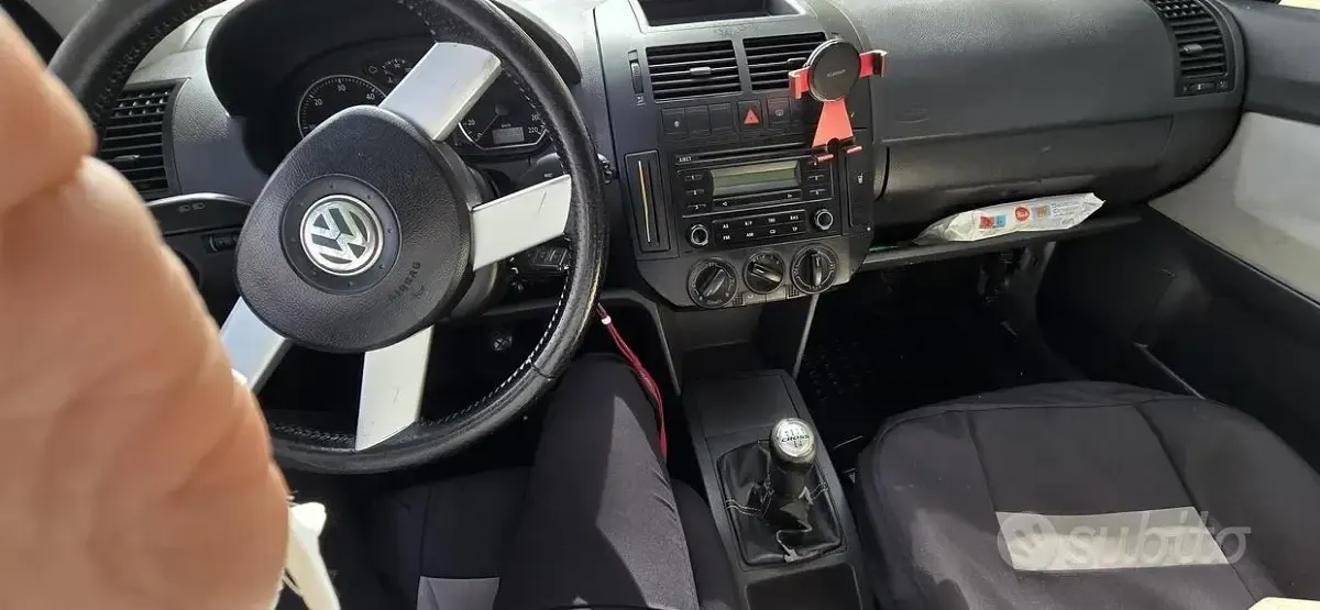 Usata VW Polo Cross 69 CV (50 kW) 2006 Grigio Utilitaria