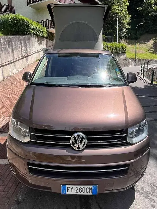 Usata VW California California 140 CV (102 kW) 2015 Marrone Furgone