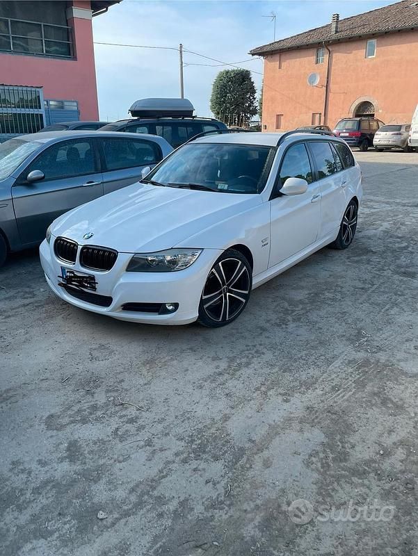 Usata BMW 320 184 CV (135 kW) 2010 Bianco Station wagon