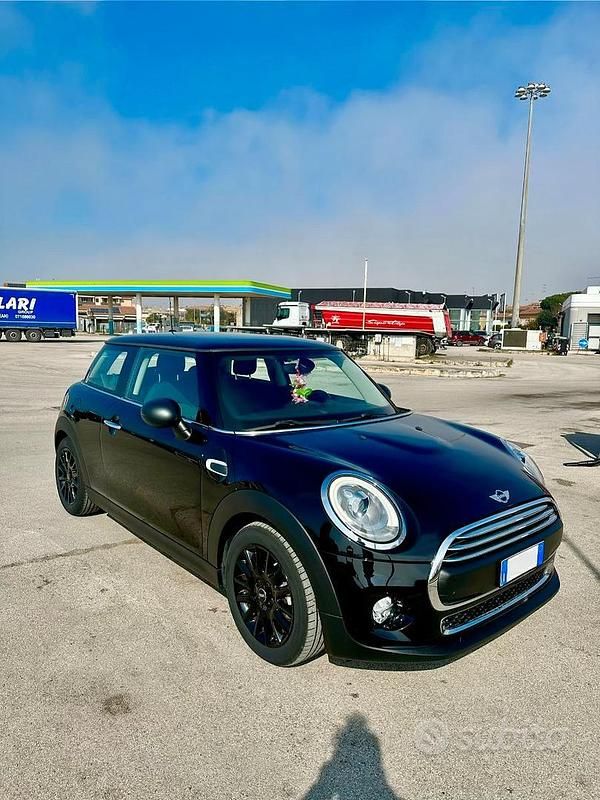 Usata Mini One D Hype 95 CV (69 kW) 2017 Nero Utilitaria
