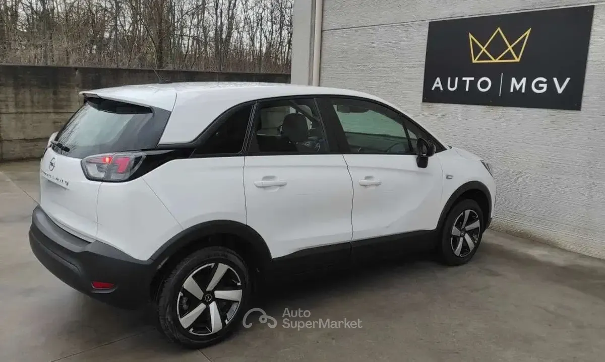 Usado Opel Crossland X Edition 110 CV (80 kW) 2023 Blanco SUV