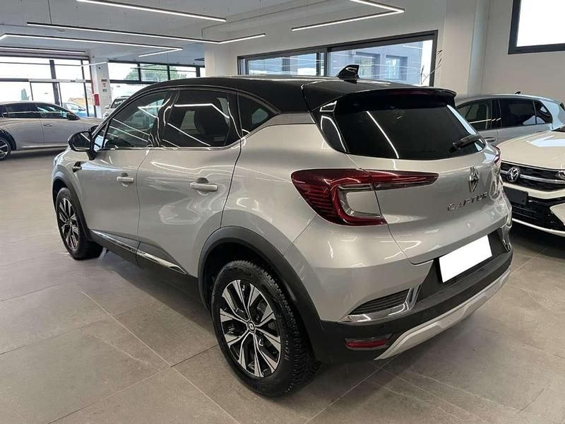 Usata Renault Captur Techno 91 CV (66 kW) 2024 Argento / nero SUV