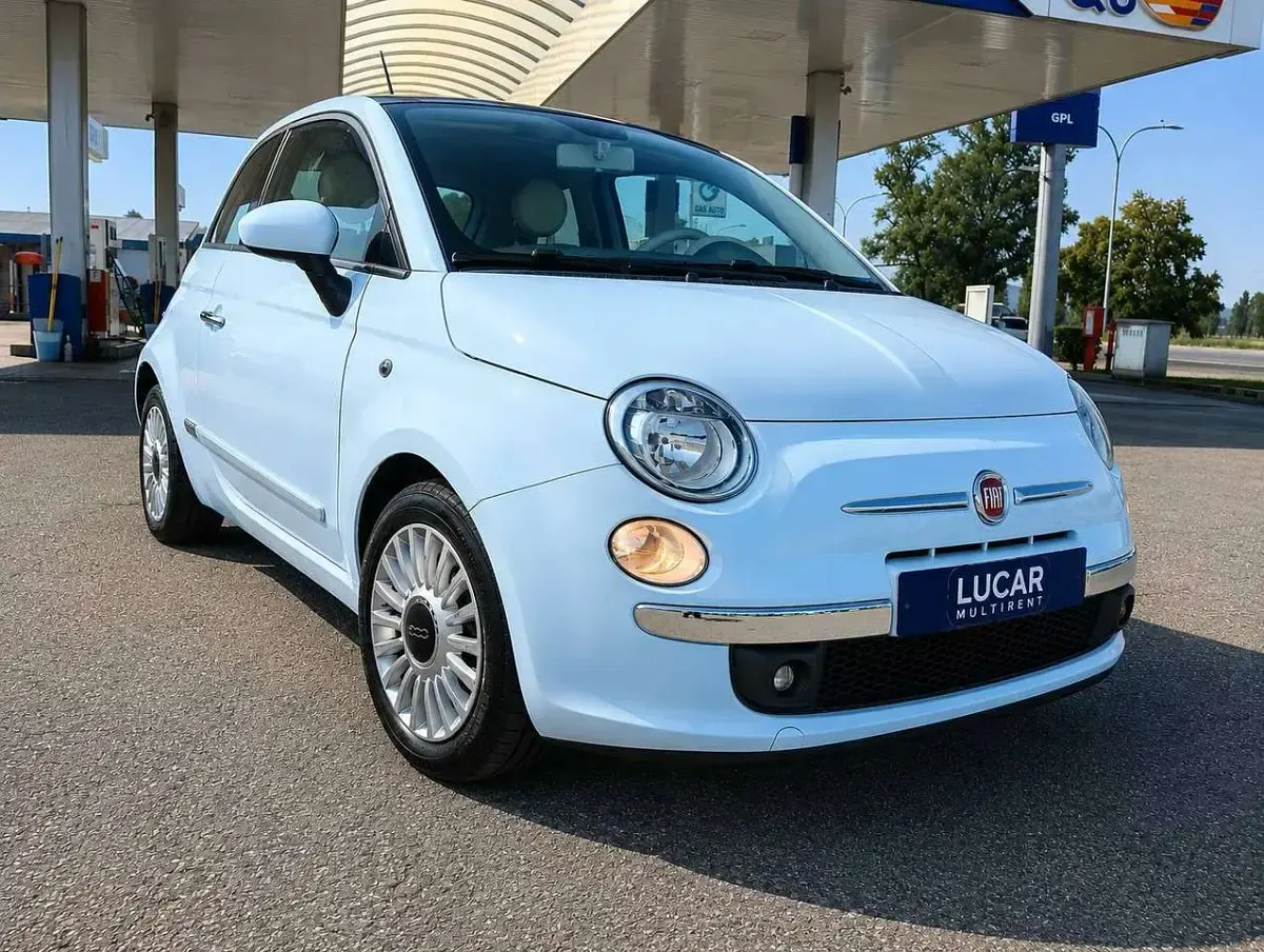Usata Fiat 500 Lounge 101 CV (74 kW) 2009 Celeste azzurro volare anni 60 Cabrio