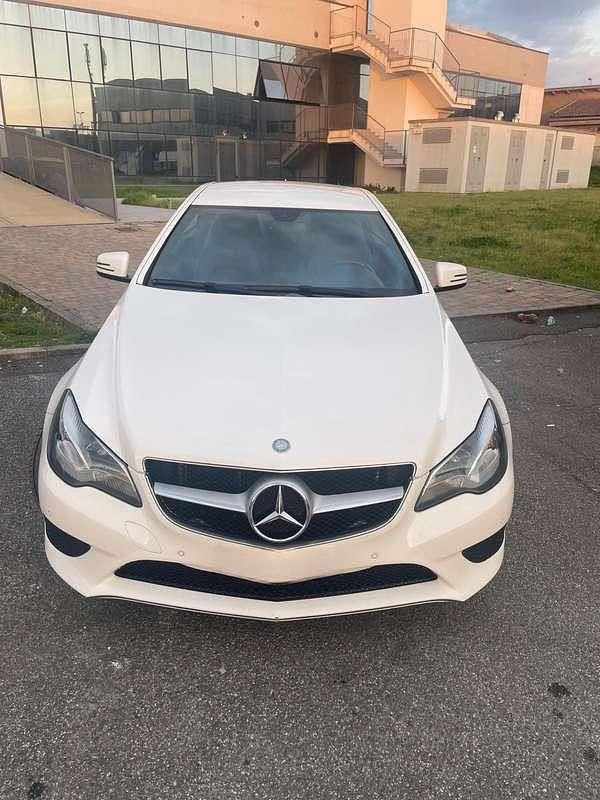 Usata Mercedes E220 170 CV (125 kW) 2016 Bianco Coupé