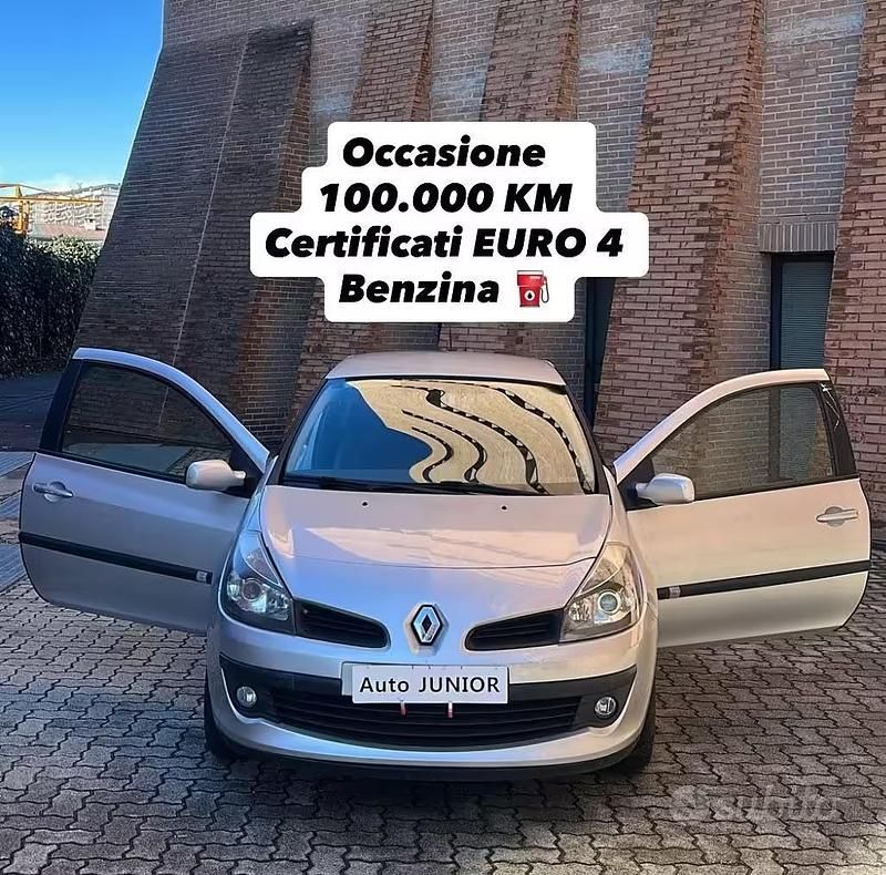 Usata Renault Clio II LE 75 CV (55 kW) 2007 Grigio Berlina