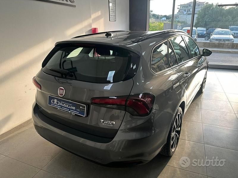 Usata Fiat Tipo Lounge 120 CV (88 kW) 2018 Grigio Station wagon