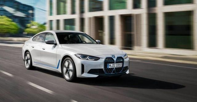 Nuova BMW i4 Sport Line 124 kW (169 CV) 2025 Argento Berlina