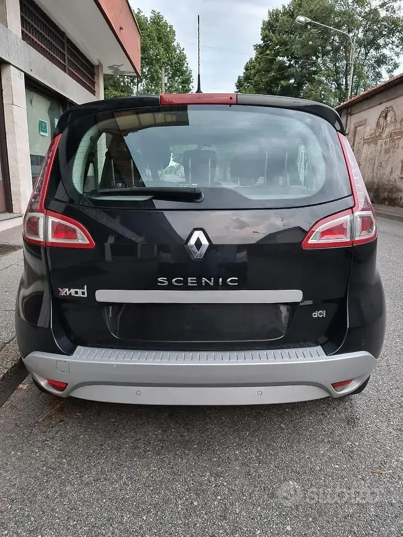 Usata Renault Scénic 110 CV (80 kW) 2011 Monovolume