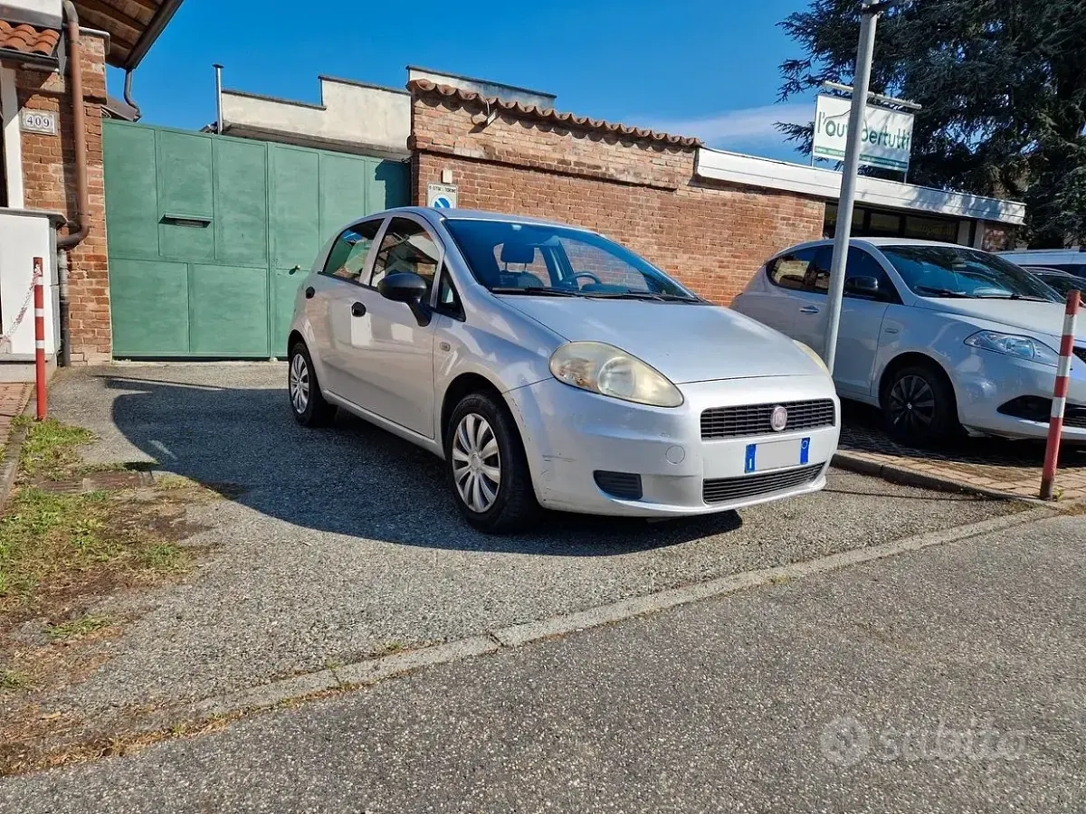 Usata Fiat Punto Evo 65 CV (47 kW) 2010 Grigio Utilitaria