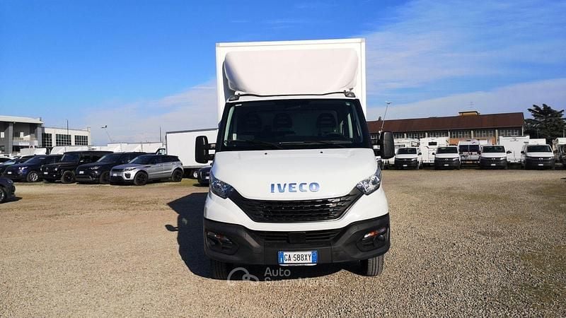 Usata Iveco Daily 136 CV (100 kW) 2020 Bianco Berlina